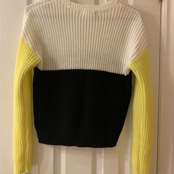 Full Tilt cropped sweater small - Picture 2 of 3